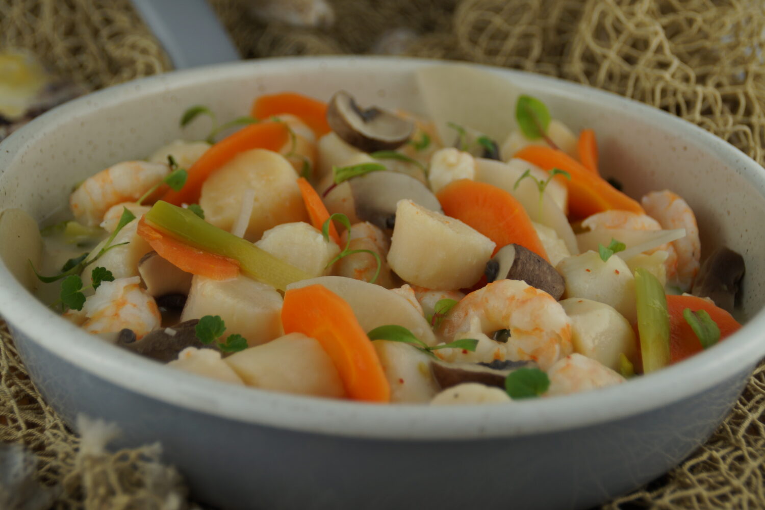 Blanquette De Saint Jacques Succulente Et Unique Blanquette de St Jacques et crevettes sauvages - Chef Luc